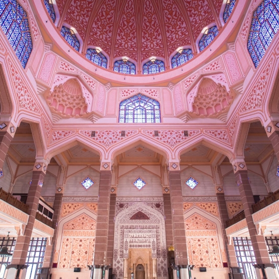 ピンクモスク（プトラモスク）